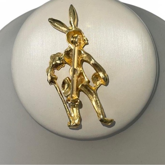 Vintage Gentleman Rabbit Brooch Gold Toned Baroque with Rhinestones - Picture 2 of 3